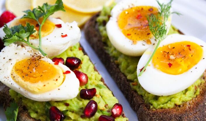 Beispiel für ein Keto-Diätmenü zur Gewichtsreduktion