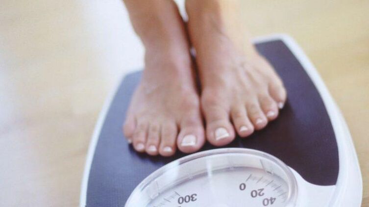 Es wird als normal angesehen, 1-2 kg pro Monat zu verlieren. 