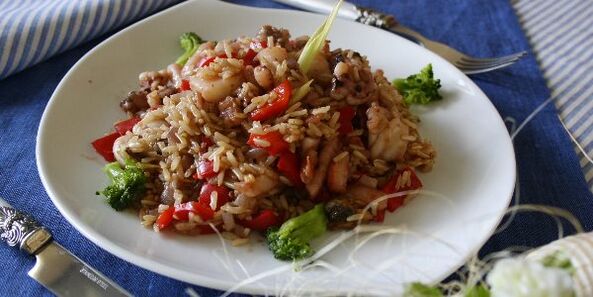Reis mit Gemüse für die Dukan-Diät