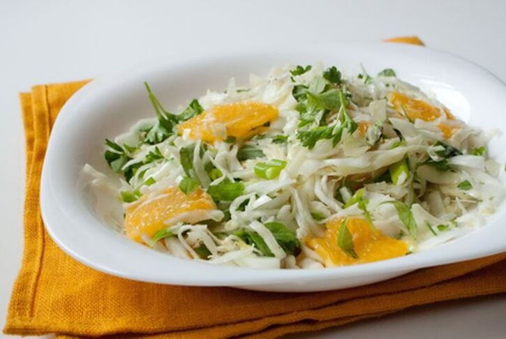 Chinakohl-Orangen-Apfel-Salat - ein Vitamingericht bei Low-Carb-Ernährung
